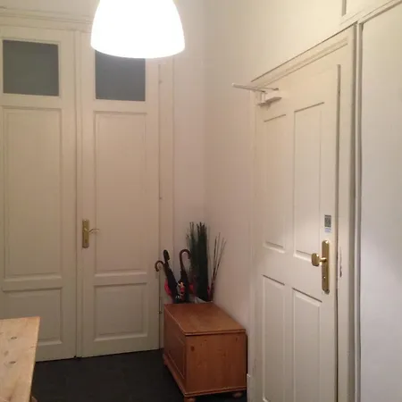 Apartment Hans Sachs Gasse 10 *