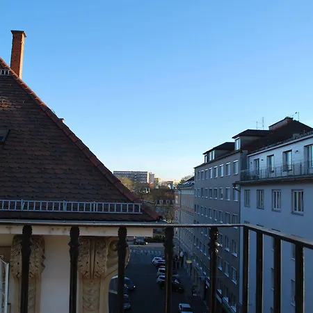 Apartment Hans Sachs Gasse 10 *